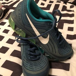 Women’s Nike air max